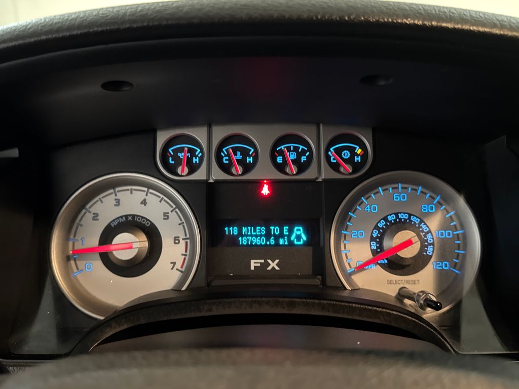 Used 2010 White Ford XLT image 22