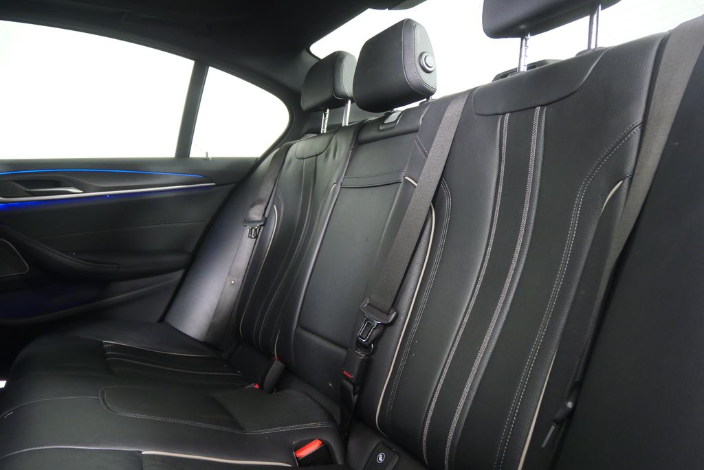 Thumbnail: 2023 BMW 5 Series - 14