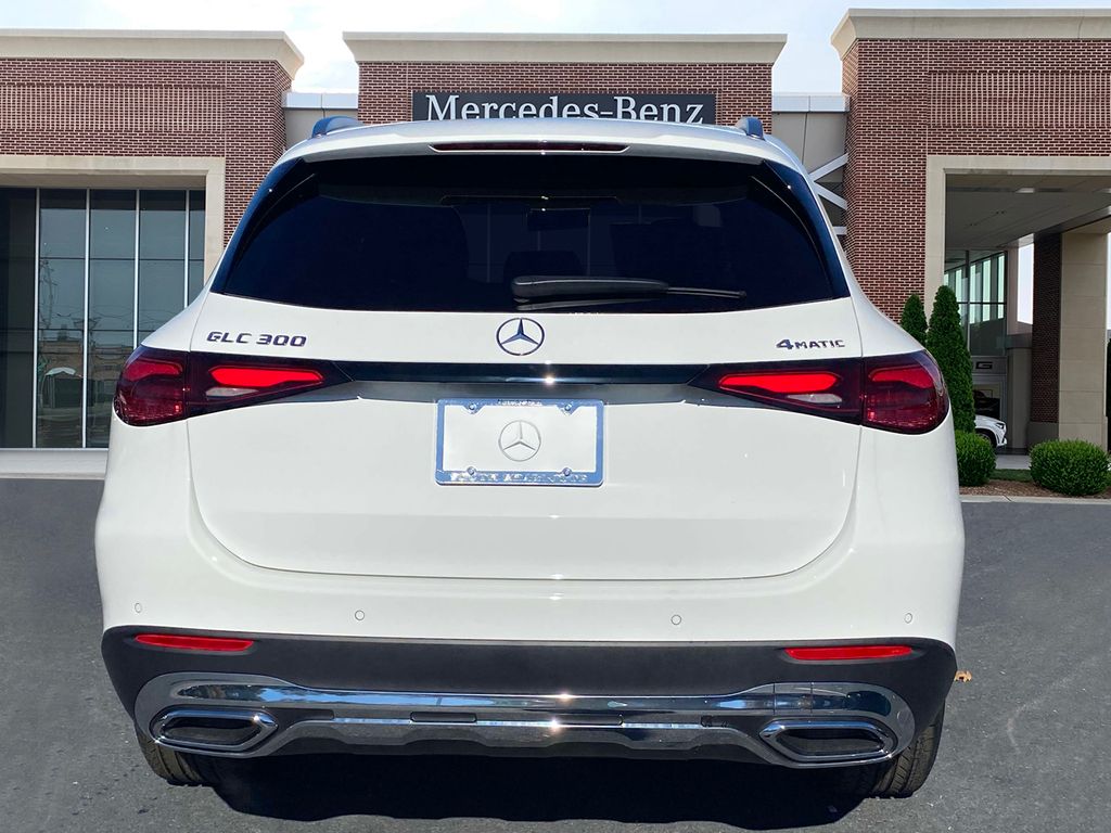 2025 Mercedes-Benz GLC 300 6