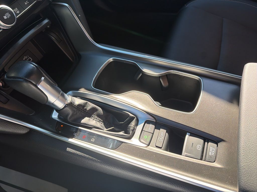 Thumbnail: 2022 Honda Accord - 31