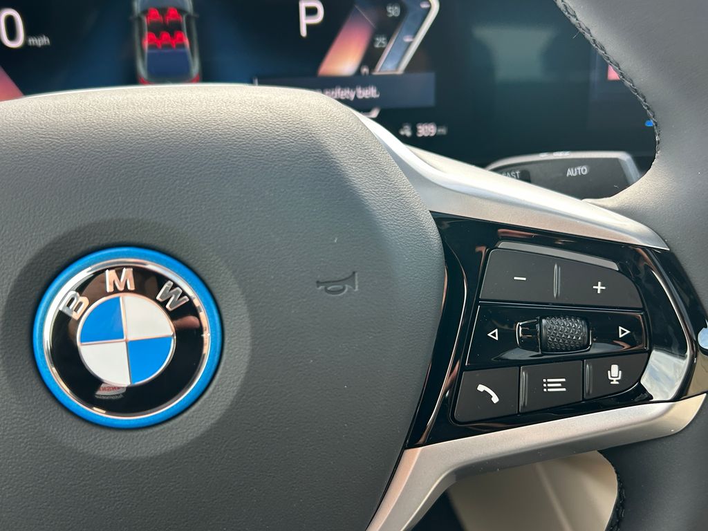 Thumbnail: 2025 BMW i4 - 20