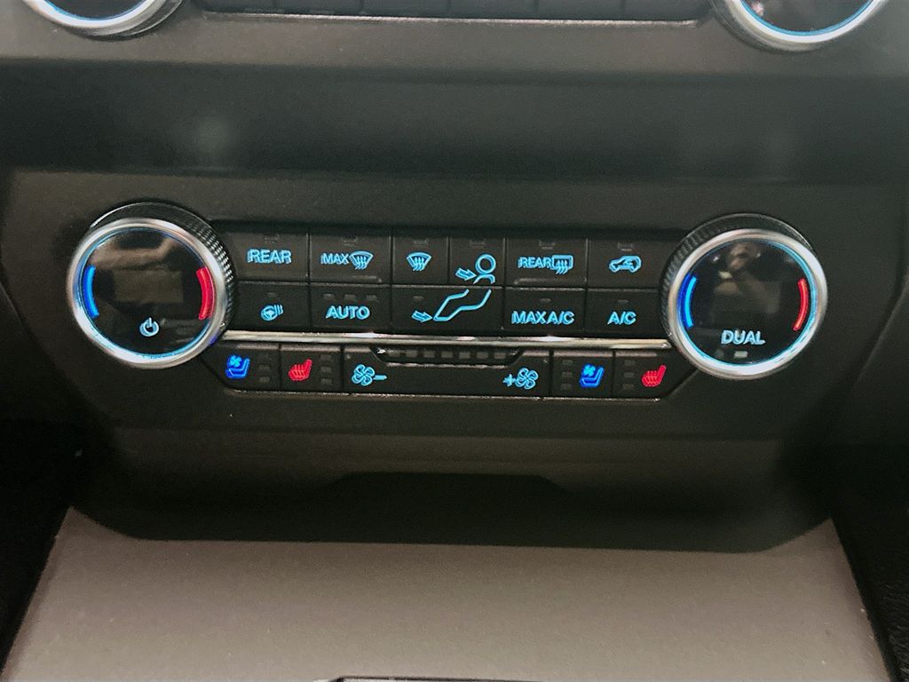 Used 2021 Black Ford XLT image 18