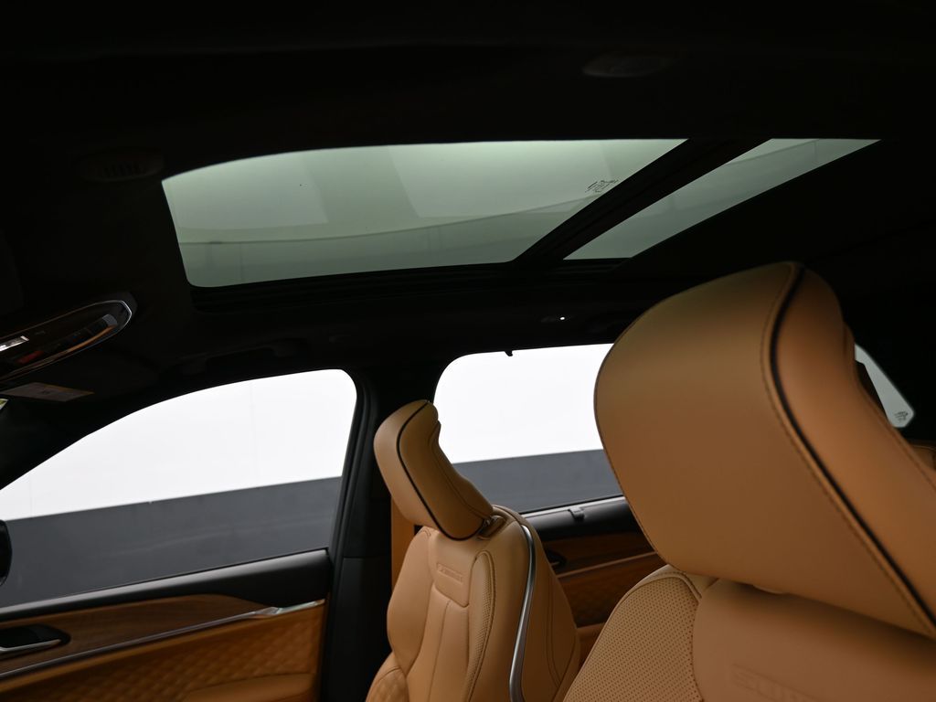 New 2025 Silver Zynith Jeep Summit image 11