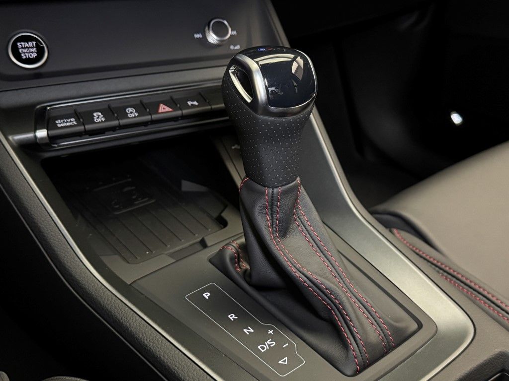 2025 Audi Q3  31