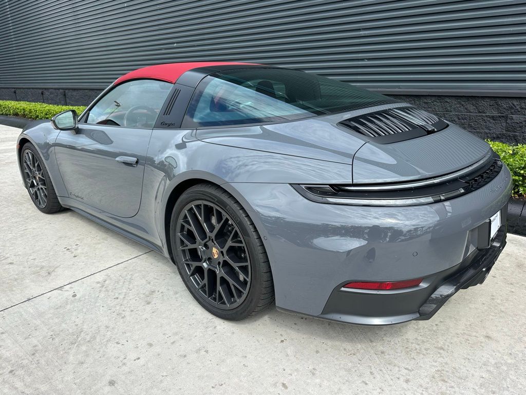 Thumbnail: 2025 Porsche 911 - 3
