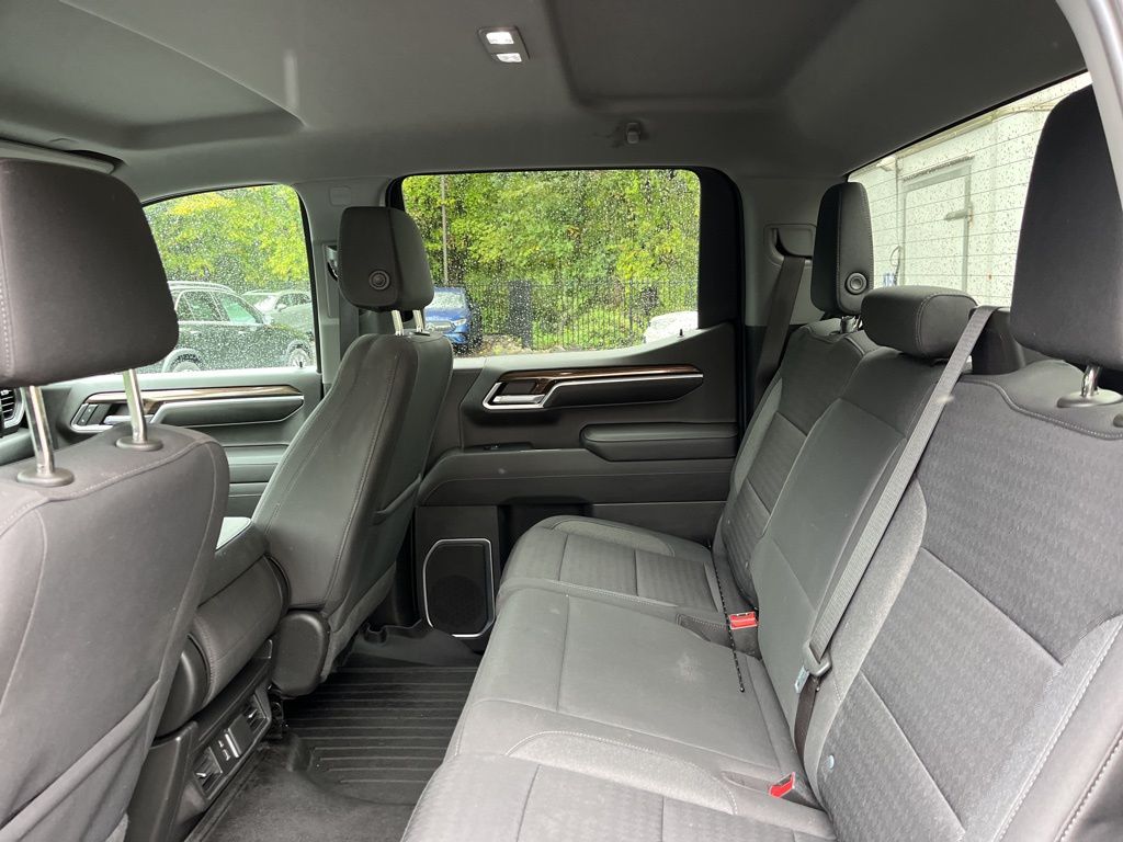 Thumbnail: 2022 Chevrolet Silverado 1500 - 23