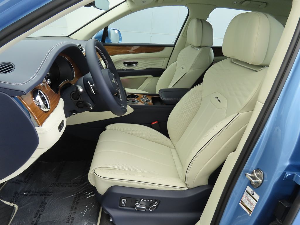 Thumbnail: 2025 Bentley Bentayga - 19