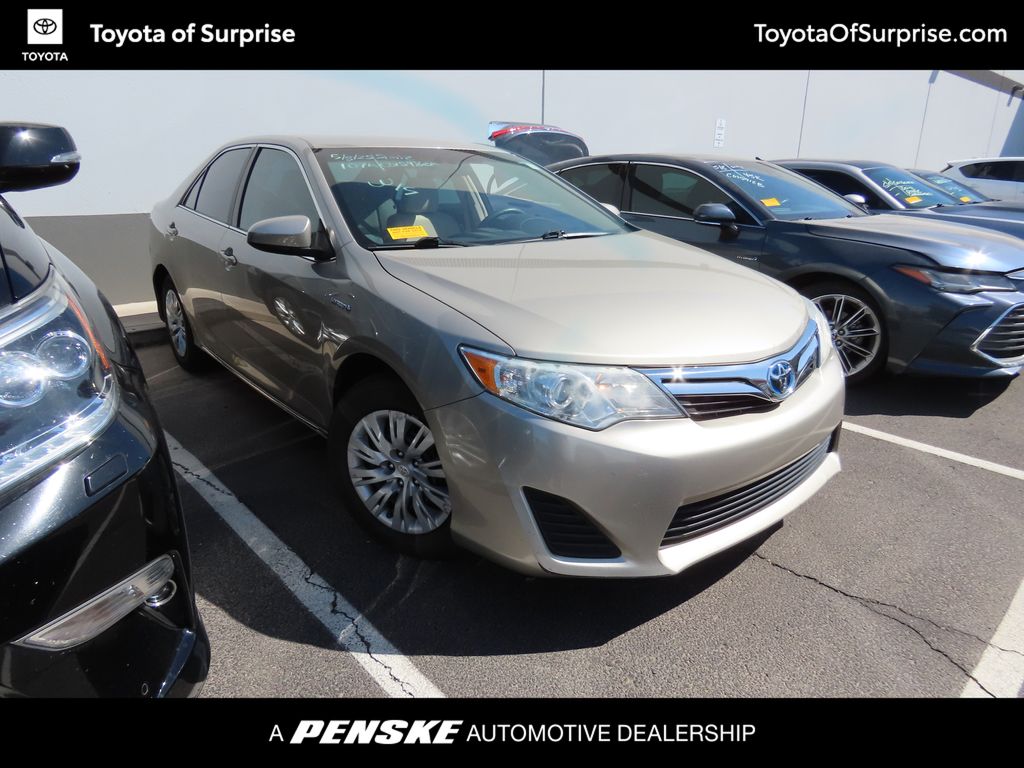 2013 Toyota Camry LE Hero Image
