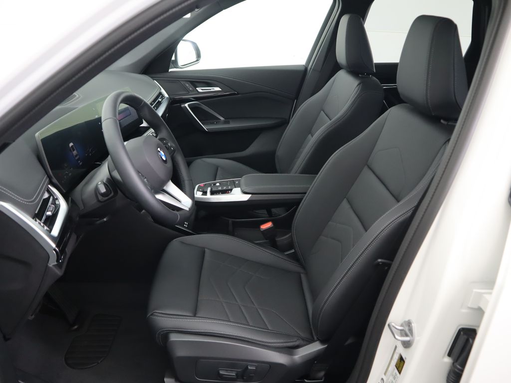 Thumbnail: 2025 BMW X1 - 20