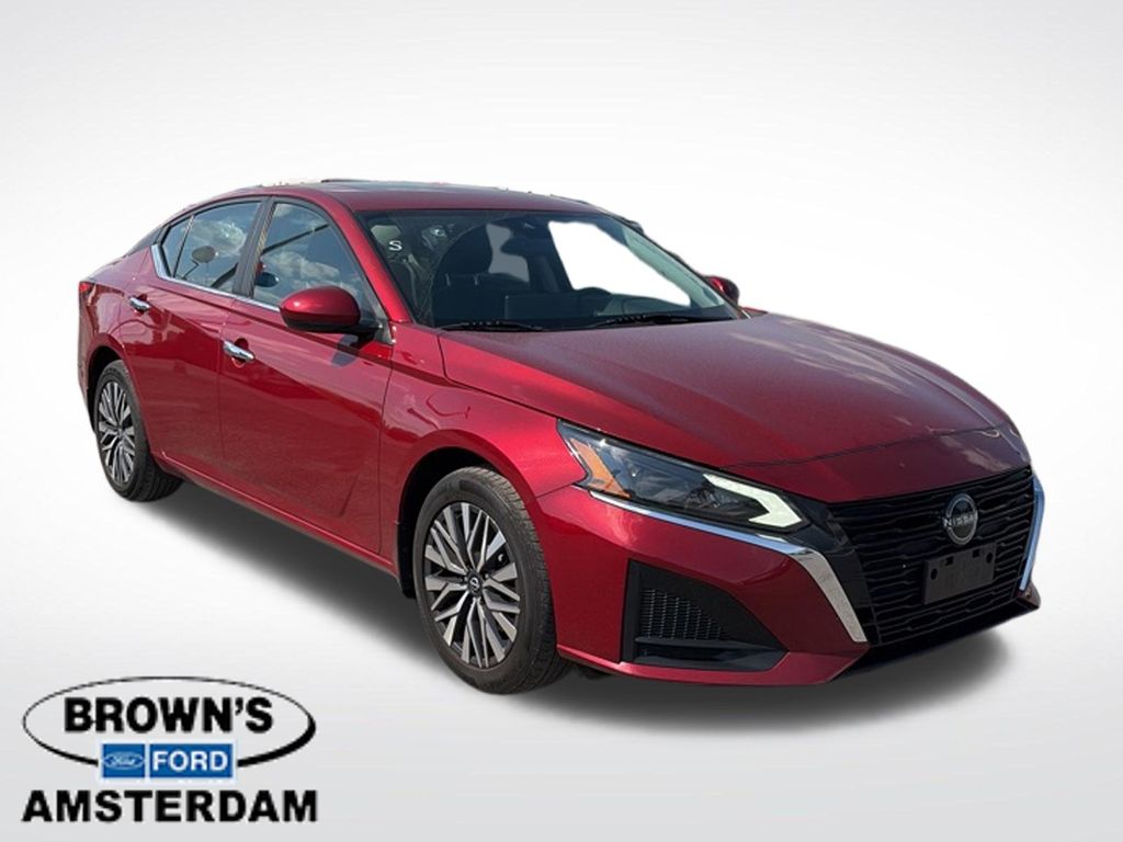 2023 Nissan Altima 2.5 SV - 0