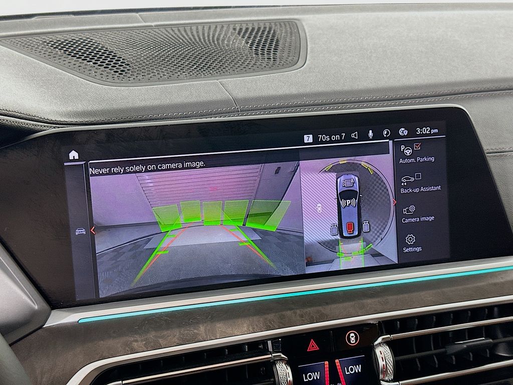2022 BMW X7 xDrive40i 14