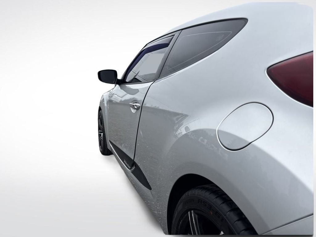 2013 Ironman Silver Metallic Hyundai Veloster Base FWD Hatchback