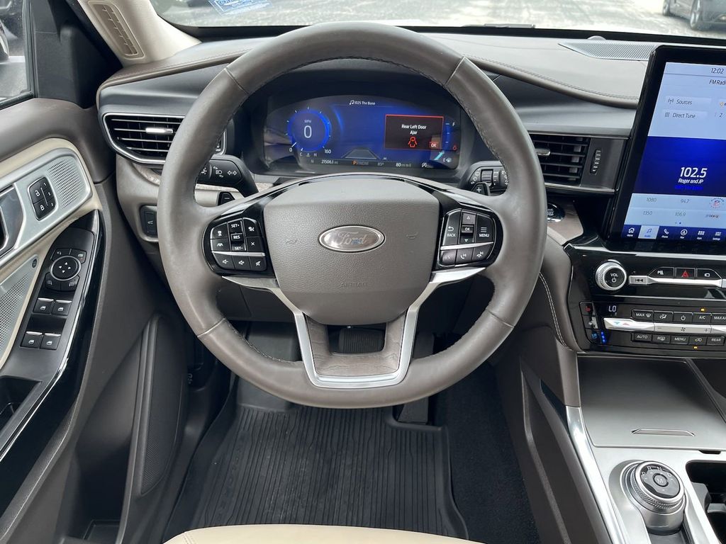 2021 Ford Explorer Platinum 17