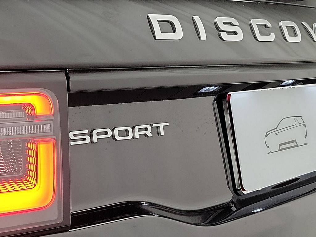 2024 Land Rover Discovery Sport S 17