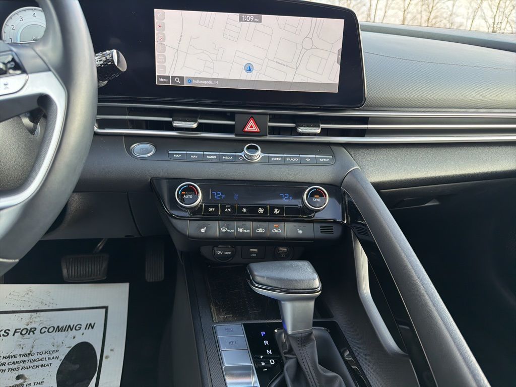 Thumbnail: 2023 Hyundai Elantra - 16