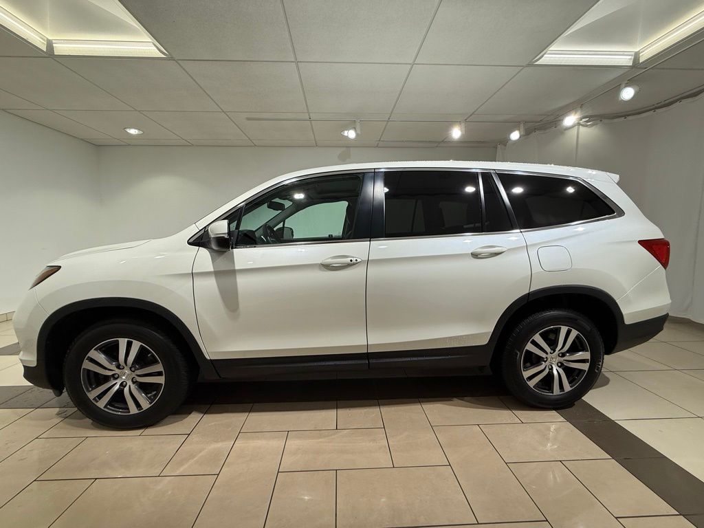 Thumbnail: 2017 Honda Pilot - 2