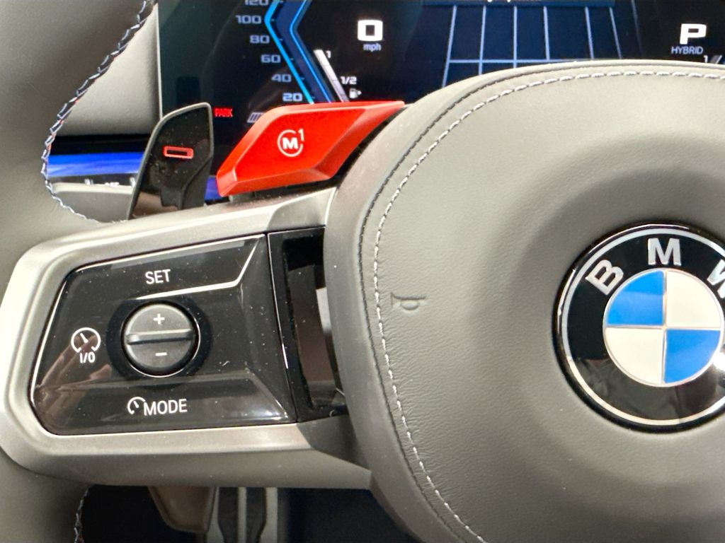 Thumbnail: 2027 BMW M5 - 11