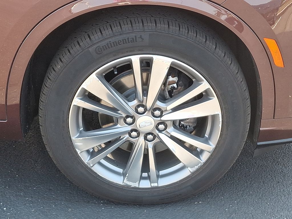 Thumbnail: 2022 Cadillac XT6 - 8