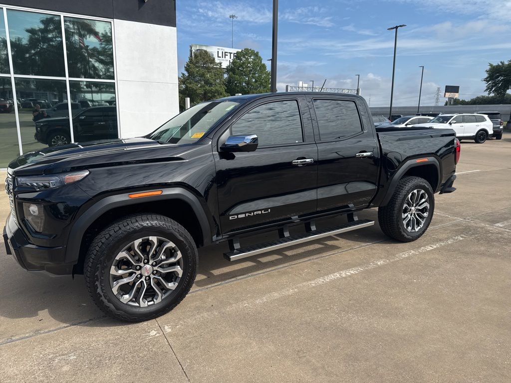 Onyx Black 2026 GMC Canyon Denali Crew Cab 4WD Pickup Truck Four-Wheel Drive 8-Speed Automatic