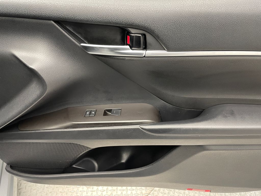 2022 Toyota Camry SE 15