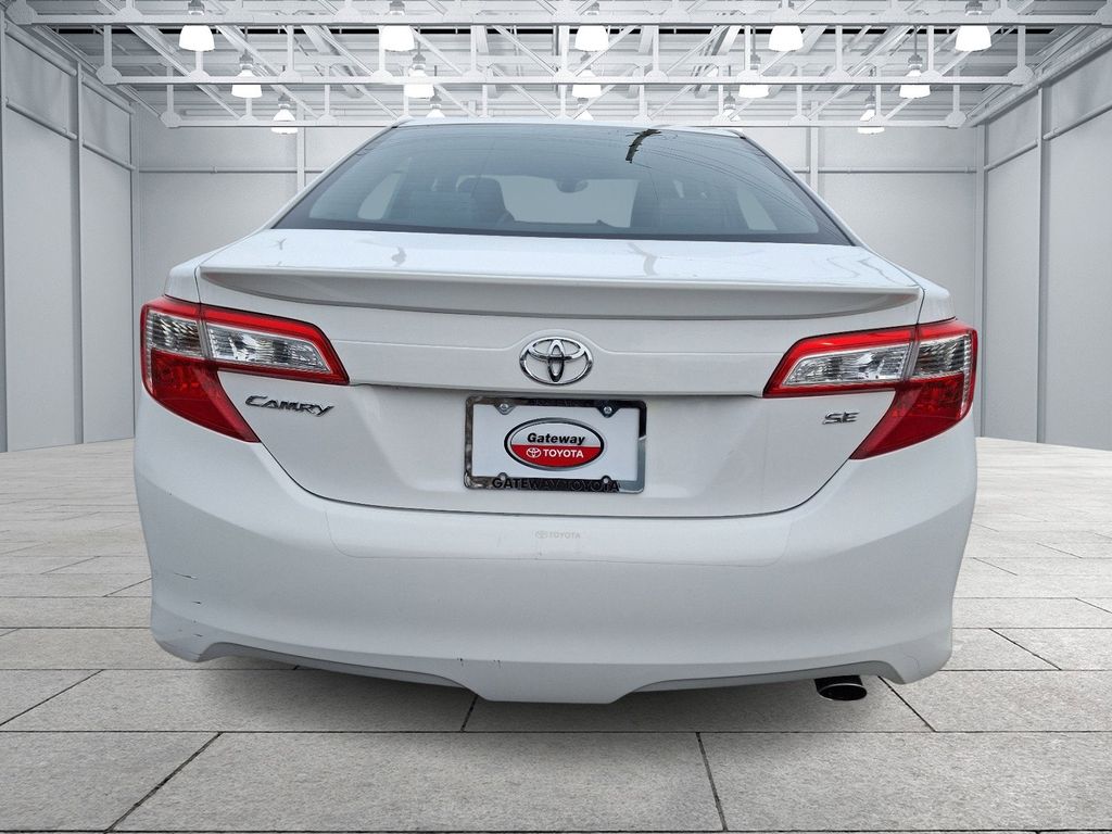 2013 Toyota Camry SE 5