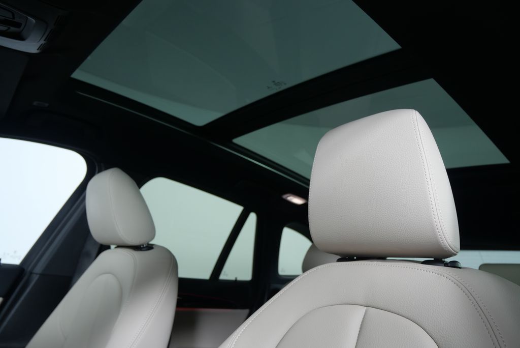 2022 BMW X1 xDrive28i 10