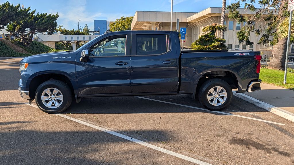 Used 2022 Chevrolet Silverado 1500 LT 4D Crew Cab