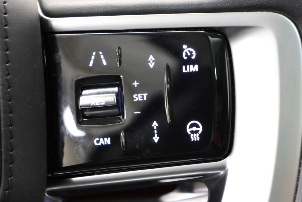 Thumbnail: 2023 Land Rover Range Rover - 19