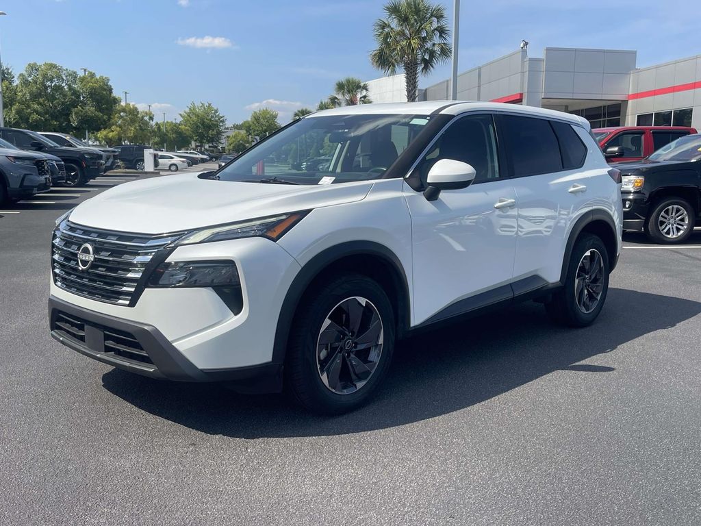 Used 2025 White Nissan SV image 3