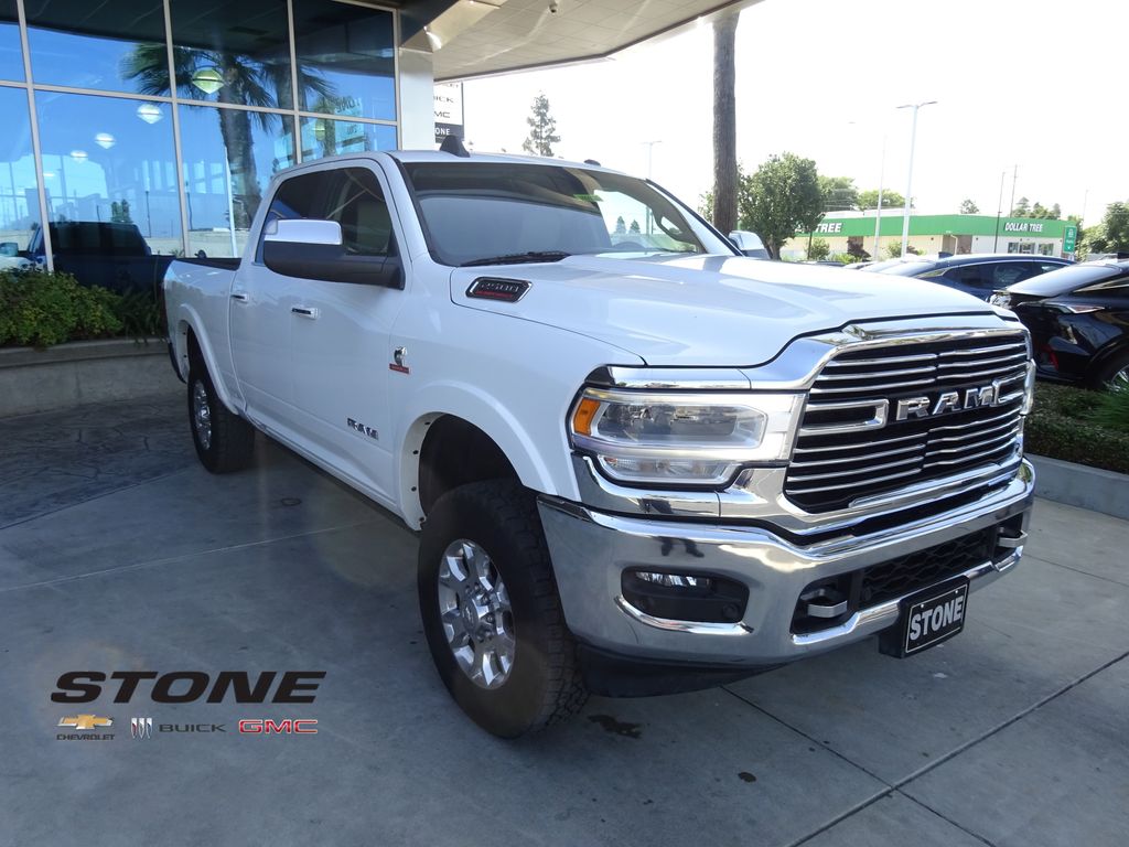 Bright White Clearcoat 2022 RAM 2500 Laramie Crew Cab 4WD Pickup Truck Four-Wheel Drive 6-Speed Automatic