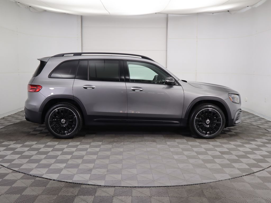 2025 Mercedes-Benz GLB 250 4