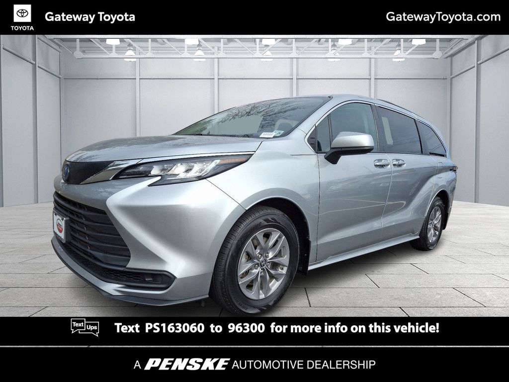 2023 Toyota Sienna LE -
                Toms River, NJ