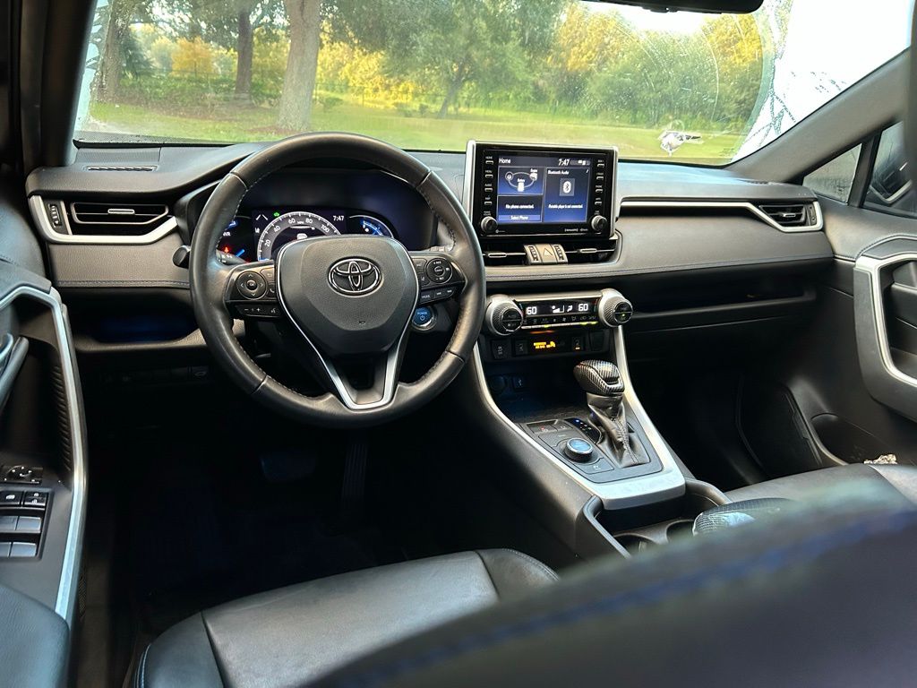 Thumbnail: 2021 Toyota RAV4 - 12