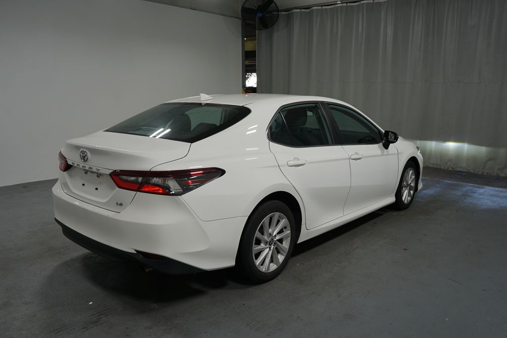 2022 Toyota Camry LE 6