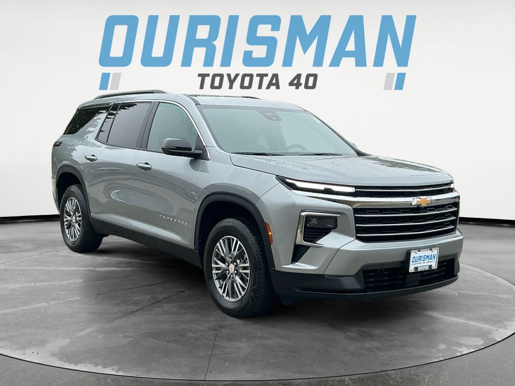 Sterling Gray Metallic 2026 Chevrolet Traverse LT FWD SUV / Crossover Front-Wheel Drive 8-Speed Automatic