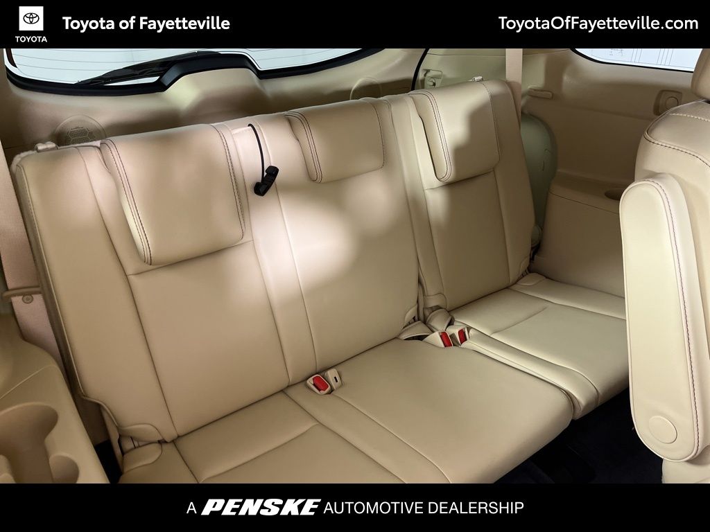 2017 Toyota Highlander Limited 12