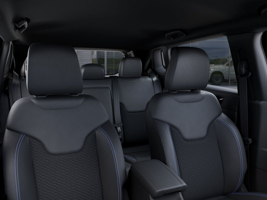 New 2026 Black Jeep Latitude image 27