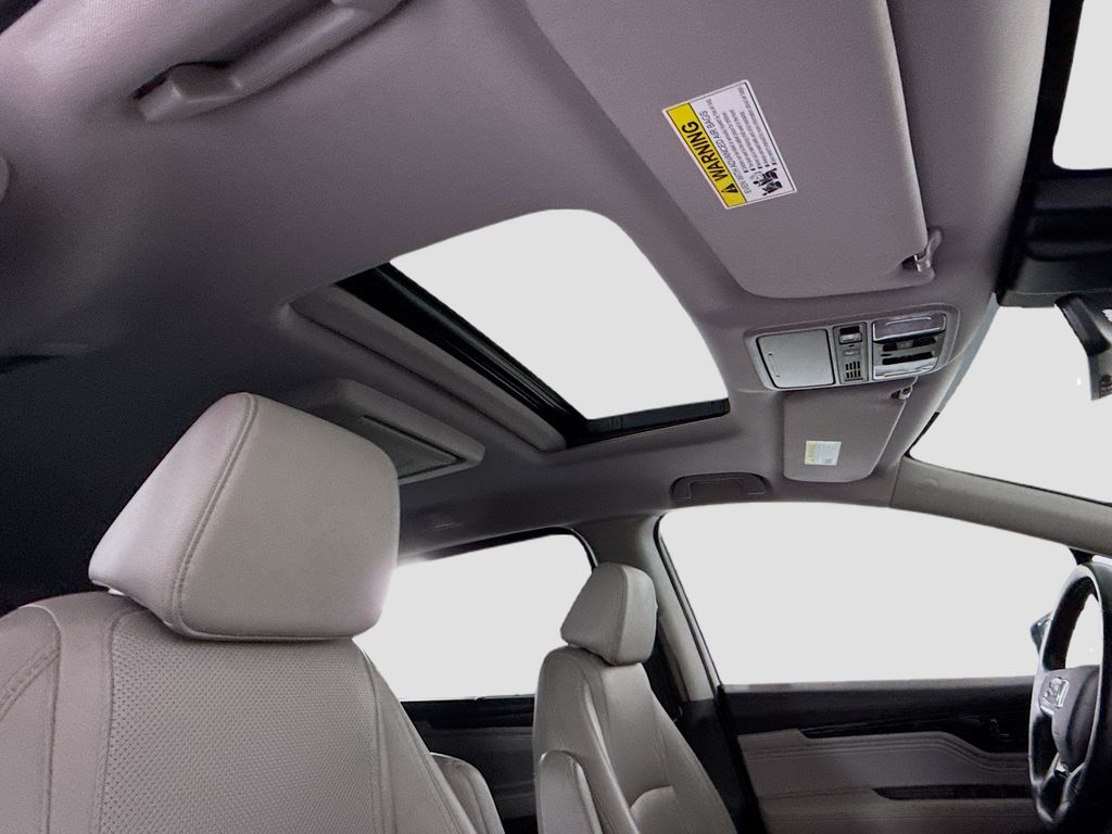 Thumbnail: 2020 Honda Odyssey - 18