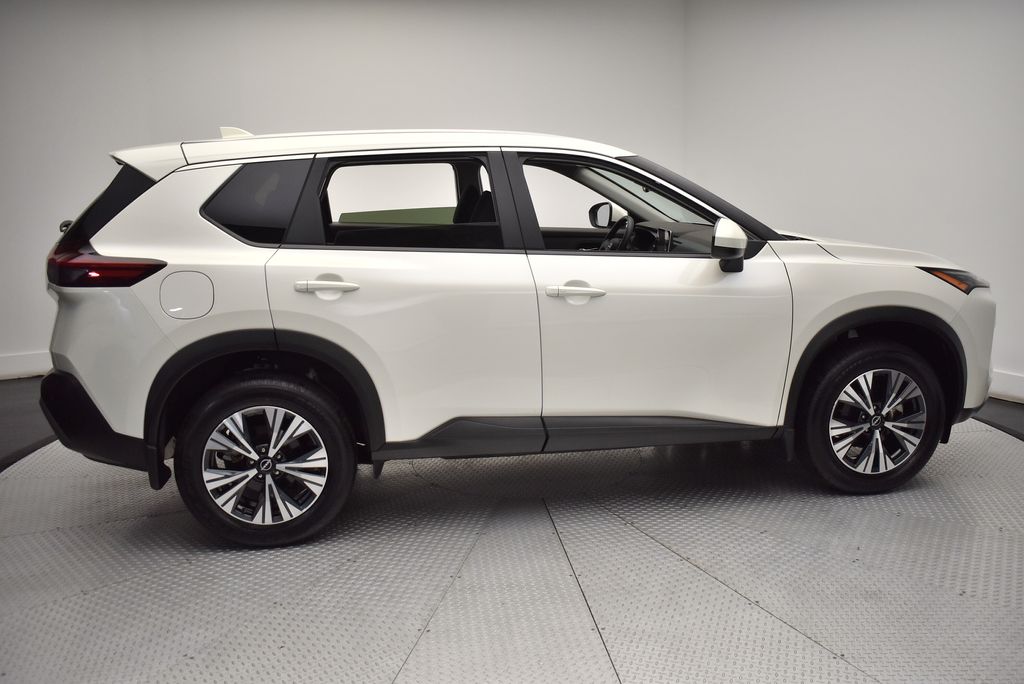 2023 Nissan Rogue SV 4