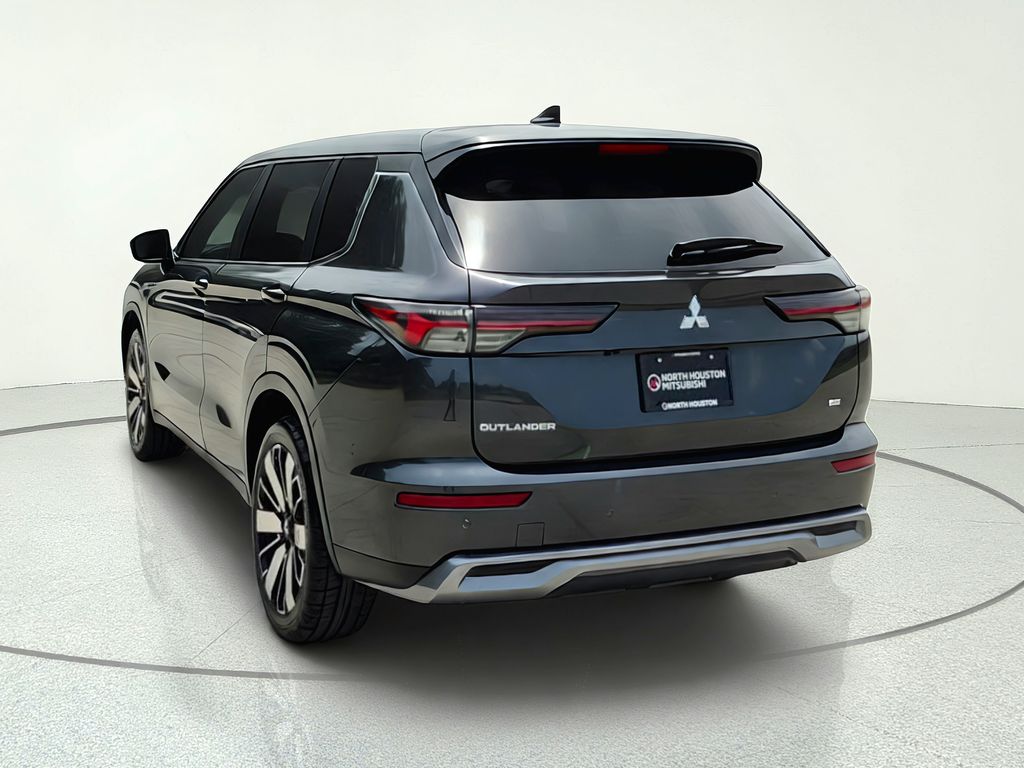 2025 Mitsubishi Outlander SE - 4