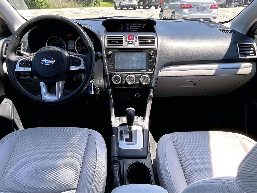 2017 Subaru Forester — photo 21