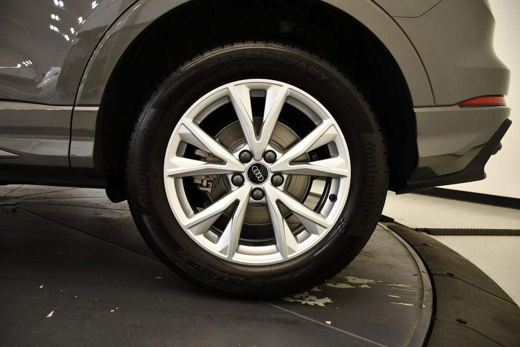 Thumbnail: 2025 Audi Q3 - 15