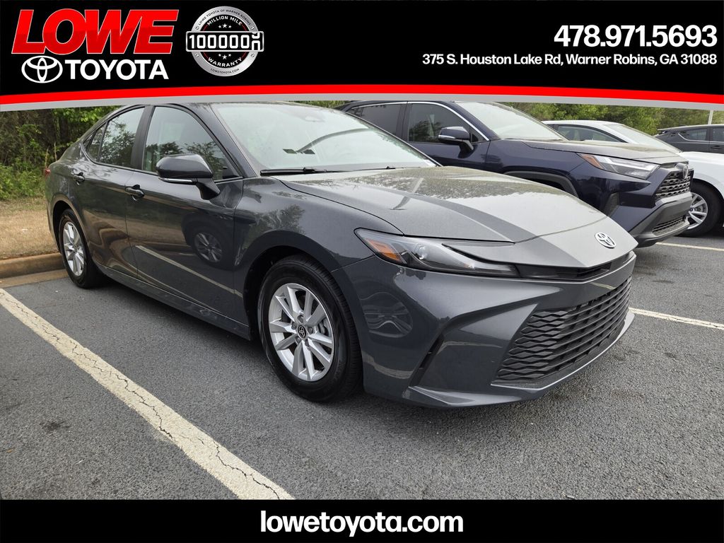 2025 Toyota Camry LE FWD