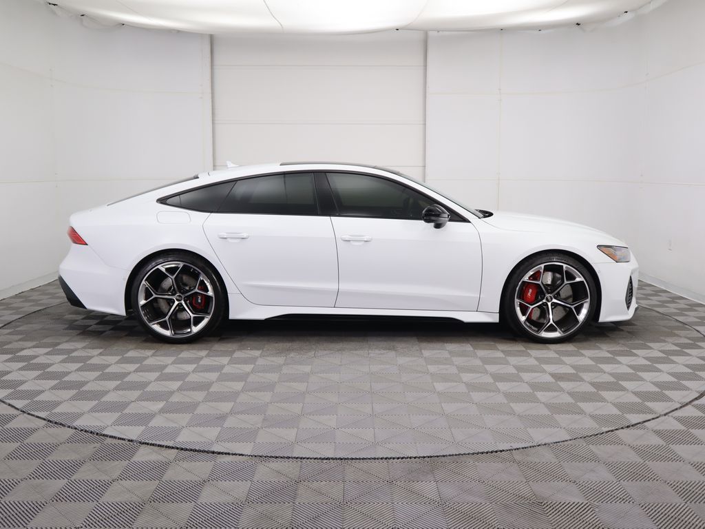 Thumbnail: 2024 Audi RS 7 - 4