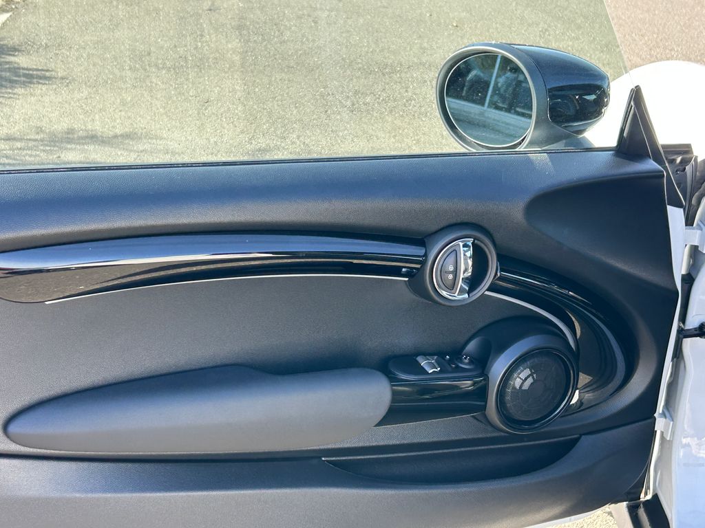 Thumbnail: 2023 MINI Cooper - 11