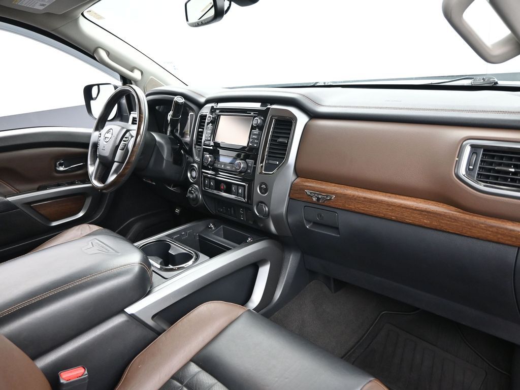 2017 Nissan Titan Platinum Reserve