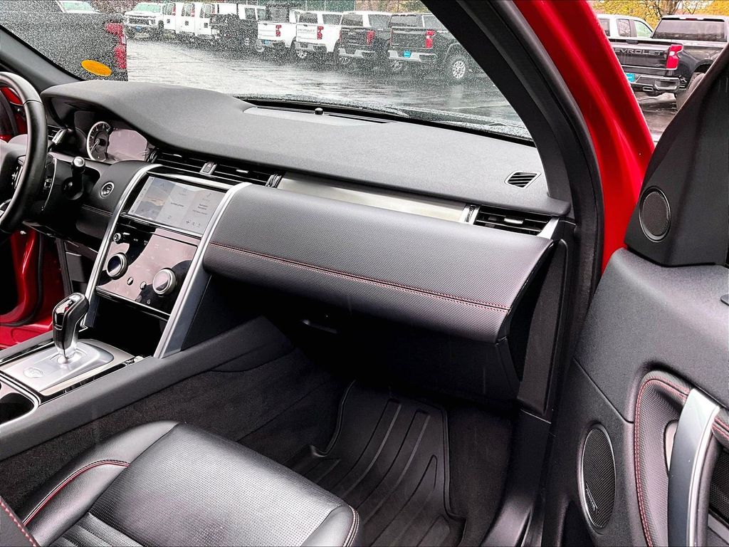 2023 Land Rover Discovery Sport — photo 13