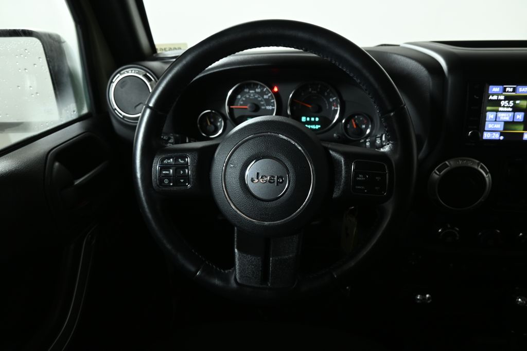 Thumbnail: 2017 Jeep Wrangler - 17