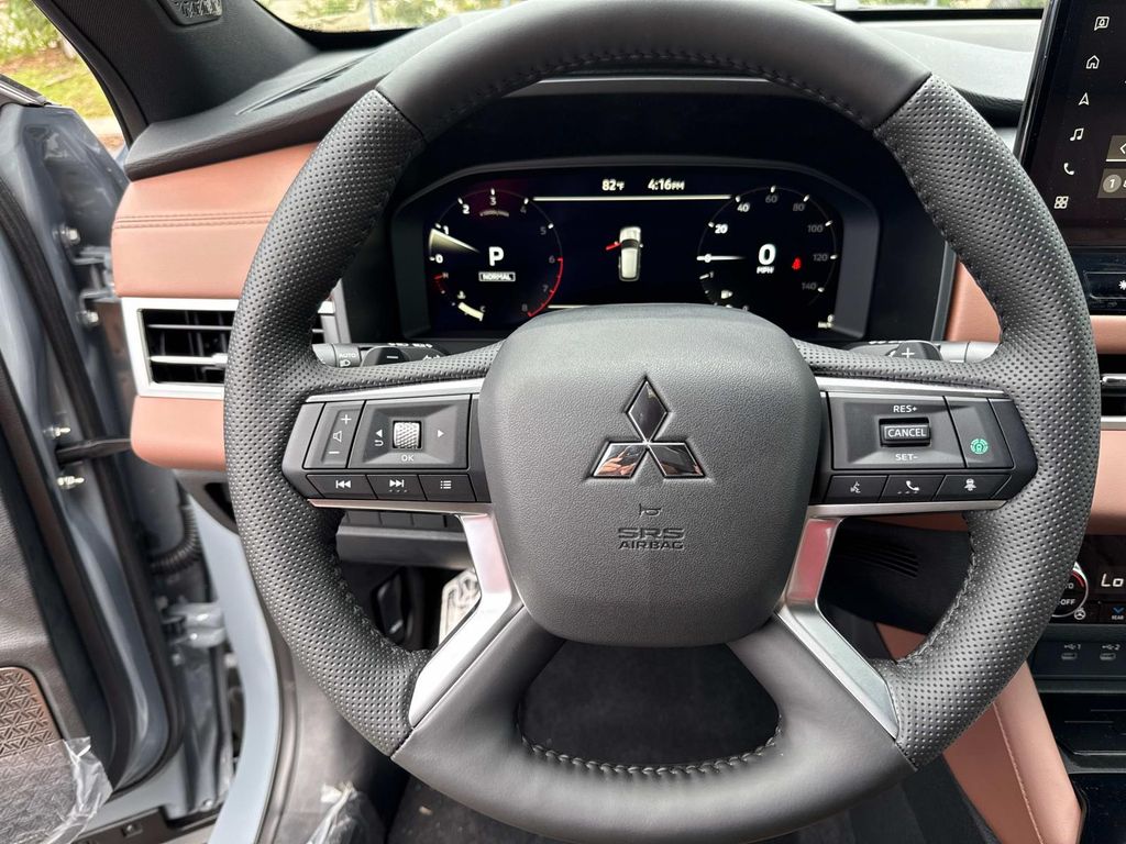 2025 Mitsubishi Outlander SEL - Photo 40
