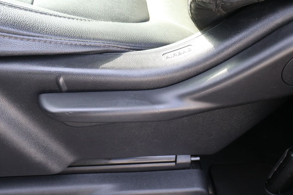 Thumbnail: 2021 Chevrolet Silverado 1500 - 20